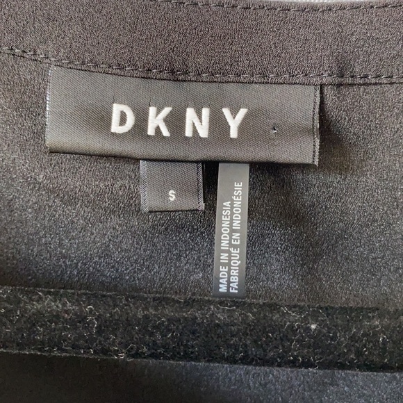 DKNY Colorblocked Top NWOT - Picture 6 of 10